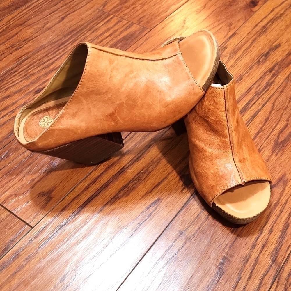 Isola Leather Boho Peep Toe Clog